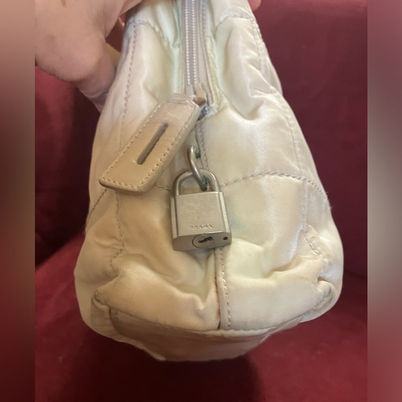 Prada Quilted nylon Tessuto Vintage shoulder bag in GUC - Picture 3 of 16